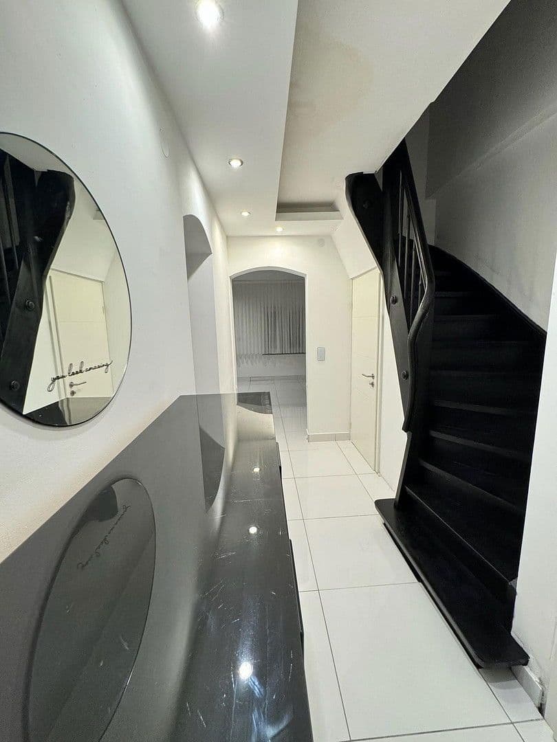 Predaj domu 100 m², pozemek 119 m², Hockenheim, Bádensko-Wurttembersko Predaj domu 100 m², pozemek 119 m², Hockenheim, Bádensko-Wurttembersko