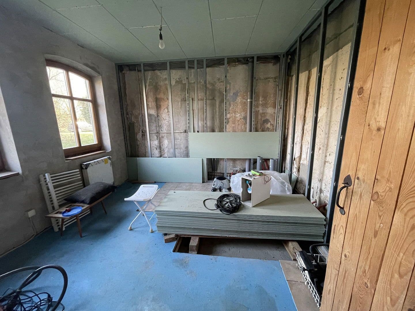 Predaj domu 700 m², pozemek 15.200 m², Dorfstraße 2, Damshagen, Meklenbursko-Predpomoransko Predaj domu 700 m², pozemek 15.200 m², Dorfstraße 2, Damshagen, Meklenbursko-Predpomoransko