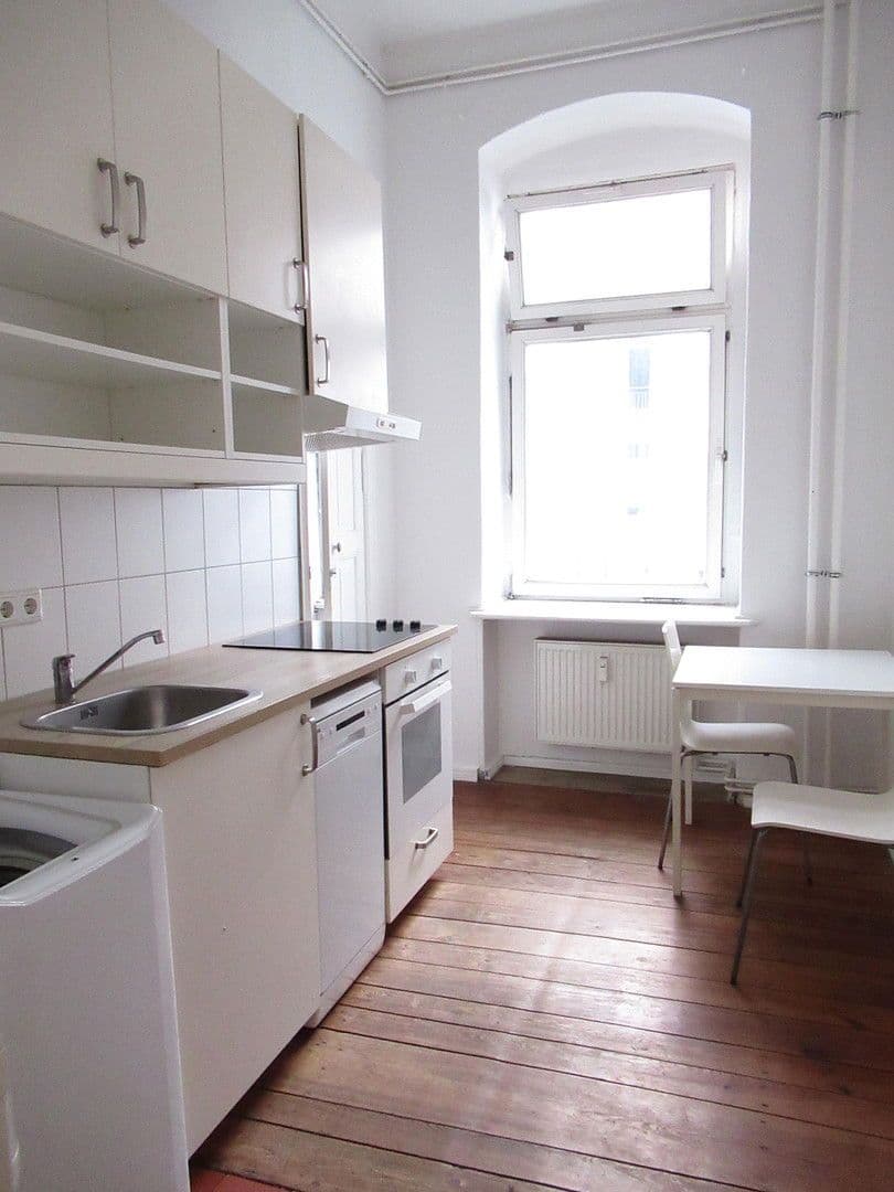 Prenájom bytu 1-izbový 34 m², Berlin, Berlín Prenájom bytu 1-izbový 34 m², Berlin, Berlín