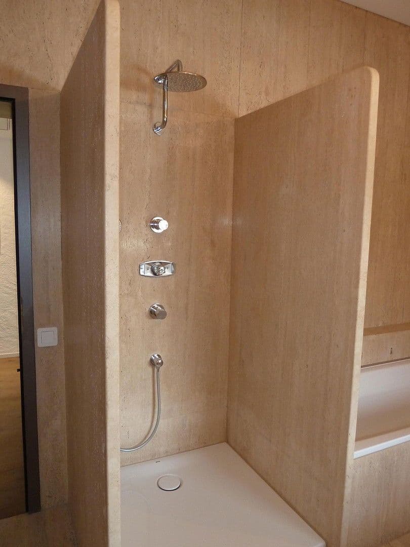 Prenájom bytu 4-izbový 151 m², Gaißacher Straße 82, 83646 Bad Tölz, Bavorsko Prenájom bytu 4-izbový 151 m², Gaißacher Straße 82, 83646 Bad Tölz, Bavorsko