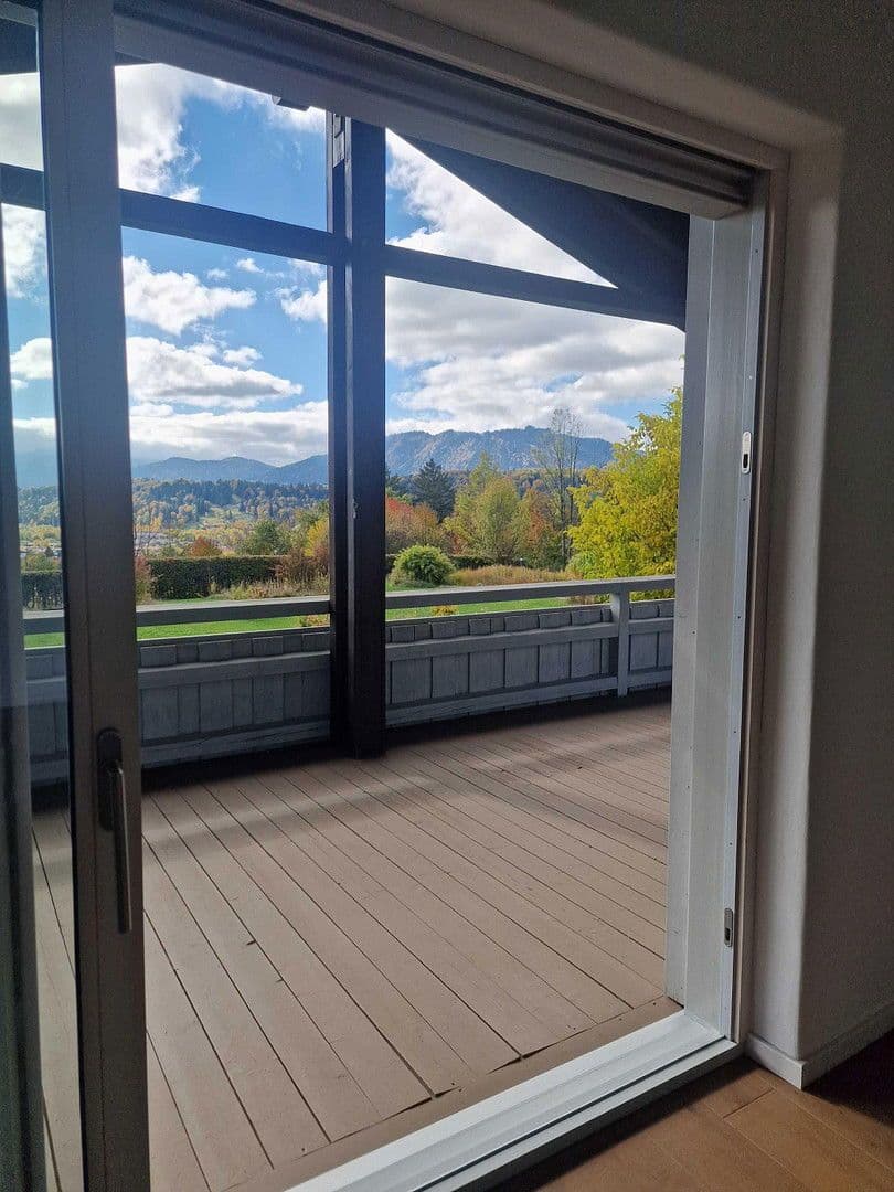 Prenájom bytu 4-izbový 151 m², Gaißacher Straße 82, 83646 Bad Tölz, Bavorsko Prenájom bytu 4-izbový 151 m², Gaißacher Straße 82, 83646 Bad Tölz, Bavorsko