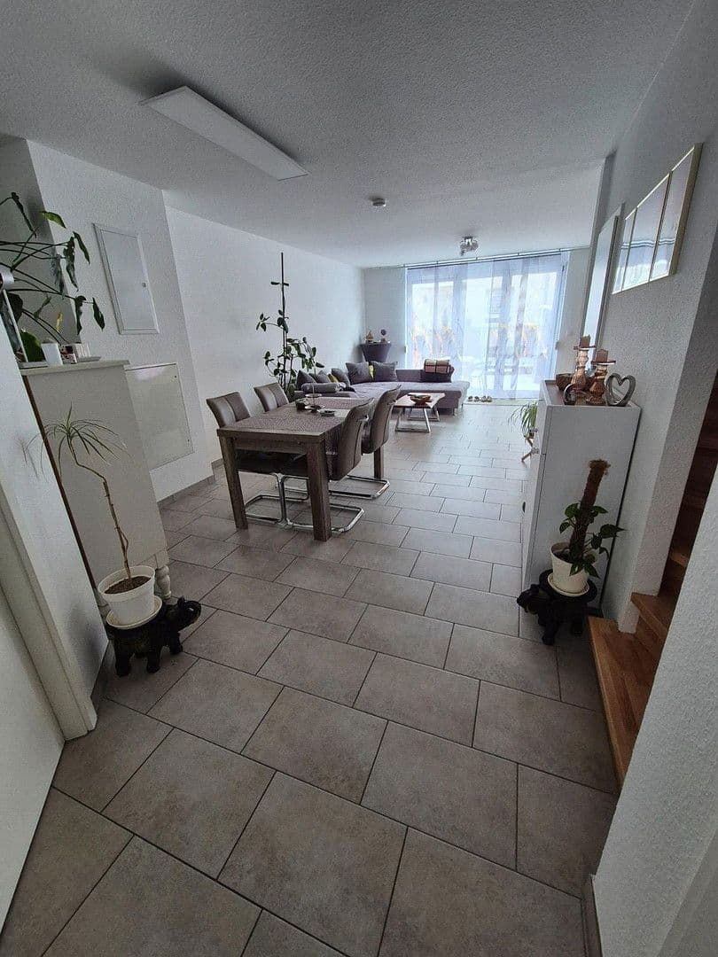 Prenájom domu 141 m², pozemek 180 m², Theodor-Heuss-Str. 37d, Taunusstein, Hesensko Prenájom domu 141 m², pozemek 180 m², Theodor-Heuss-Str. 37d, Taunusstein, Hesensko