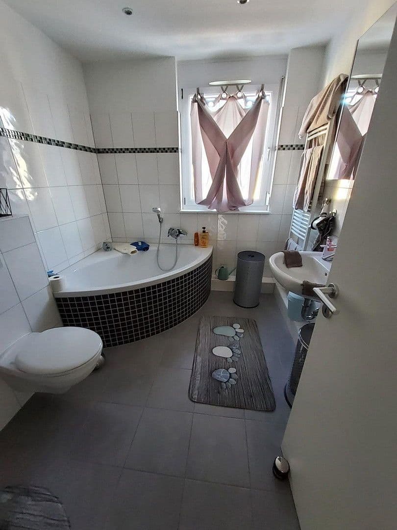 Prenájom domu 141 m², pozemek 180 m², Theodor-Heuss-Str. 37d, Taunusstein, Hesensko Prenájom domu 141 m², pozemek 180 m², Theodor-Heuss-Str. 37d, Taunusstein, Hesensko