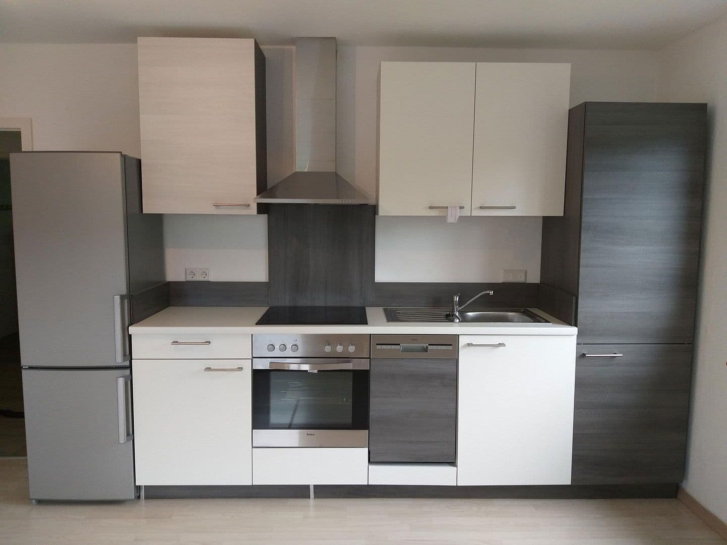 Prenájom bytu 3-izbový 60 m², Schwäbisch Gmünd, Bádensko-Wurttembersko Prenájom bytu 3-izbový 60 m², Schwäbisch Gmünd, Bádensko-Wurttembersko