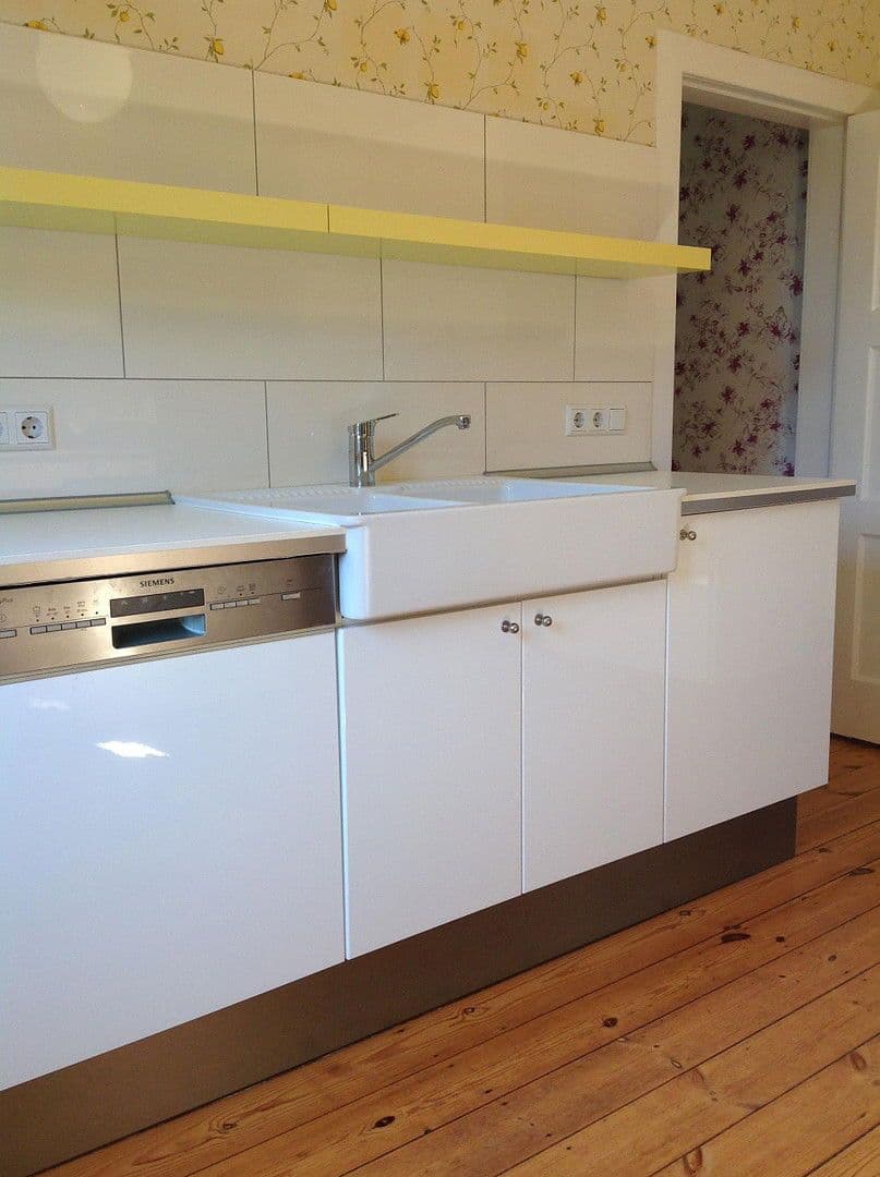 Prenájom domu 144 m², pozemek 450 m², Berlin, Berlín Prenájom domu 144 m², pozemek 450 m², Berlin, Berlín