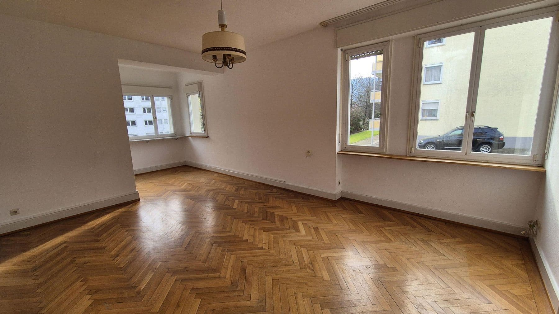 Prenájom bytu 4-izbový 120 m², Bad Säckingen, Bádensko-Wurttembersko Prenájom bytu 4-izbový 120 m², Bad Säckingen, Bádensko-Wurttembersko