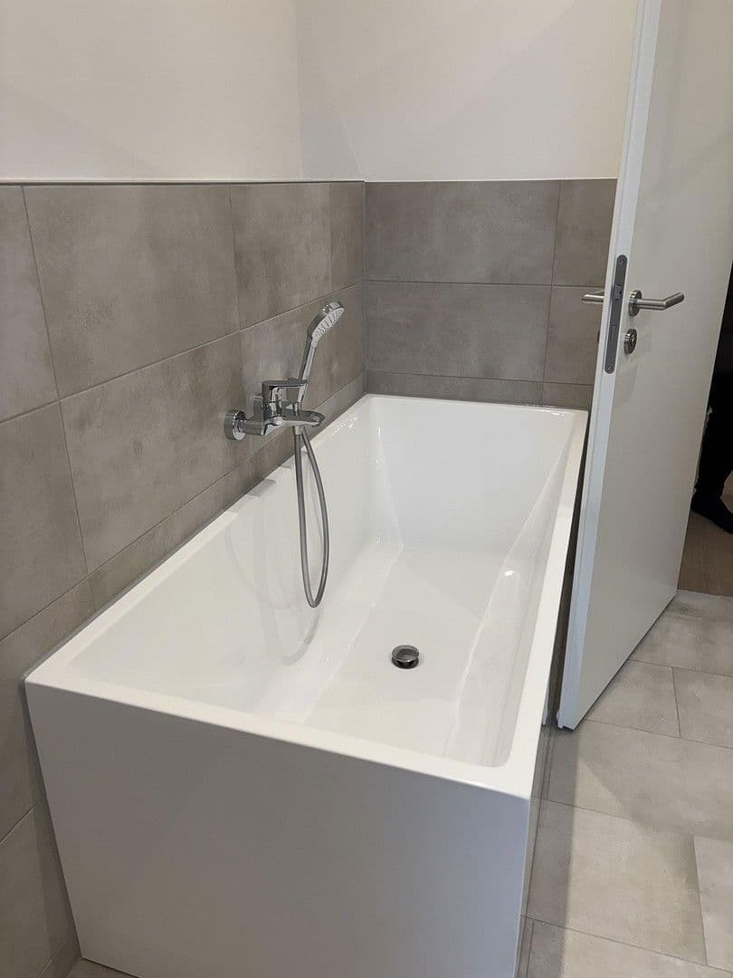 Prenájom bytu 3-izbový 101 m², Am Kahlenberg 18, Burg (Dithmarschen), Šlezvicko-Holštajnsko Prenájom bytu 3-izbový 101 m², Am Kahlenberg 18, Burg (Dithmarschen), Šlezvicko-Holštajnsko