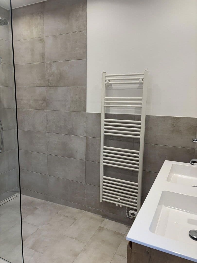 Prenájom bytu 3-izbový 101 m², Am Kahlenberg 18, Burg (Dithmarschen), Šlezvicko-Holštajnsko Prenájom bytu 3-izbový 101 m², Am Kahlenberg 18, Burg (Dithmarschen), Šlezvicko-Holštajnsko