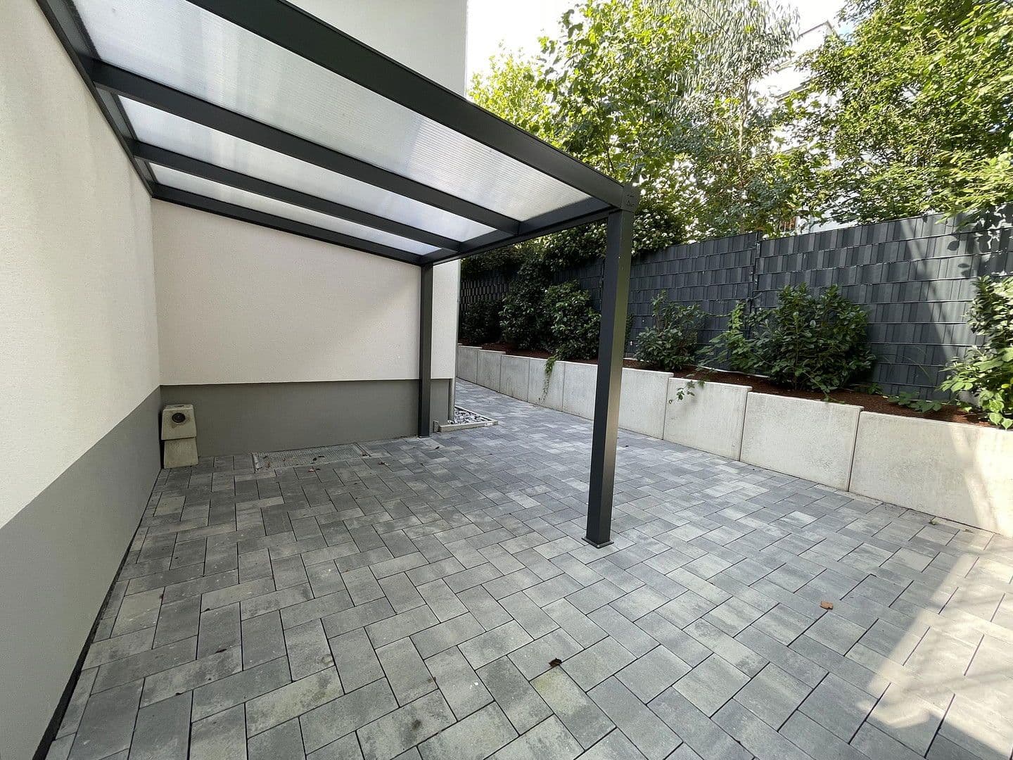 Prenájom bytu 2-izbový 75 m², Kirschblütenweg 11, Düsseldorf, Severné Porýnie - Westfálsko Prenájom bytu 2-izbový 75 m², Kirschblütenweg 11, Düsseldorf, Severné Porýnie - Westfálsko