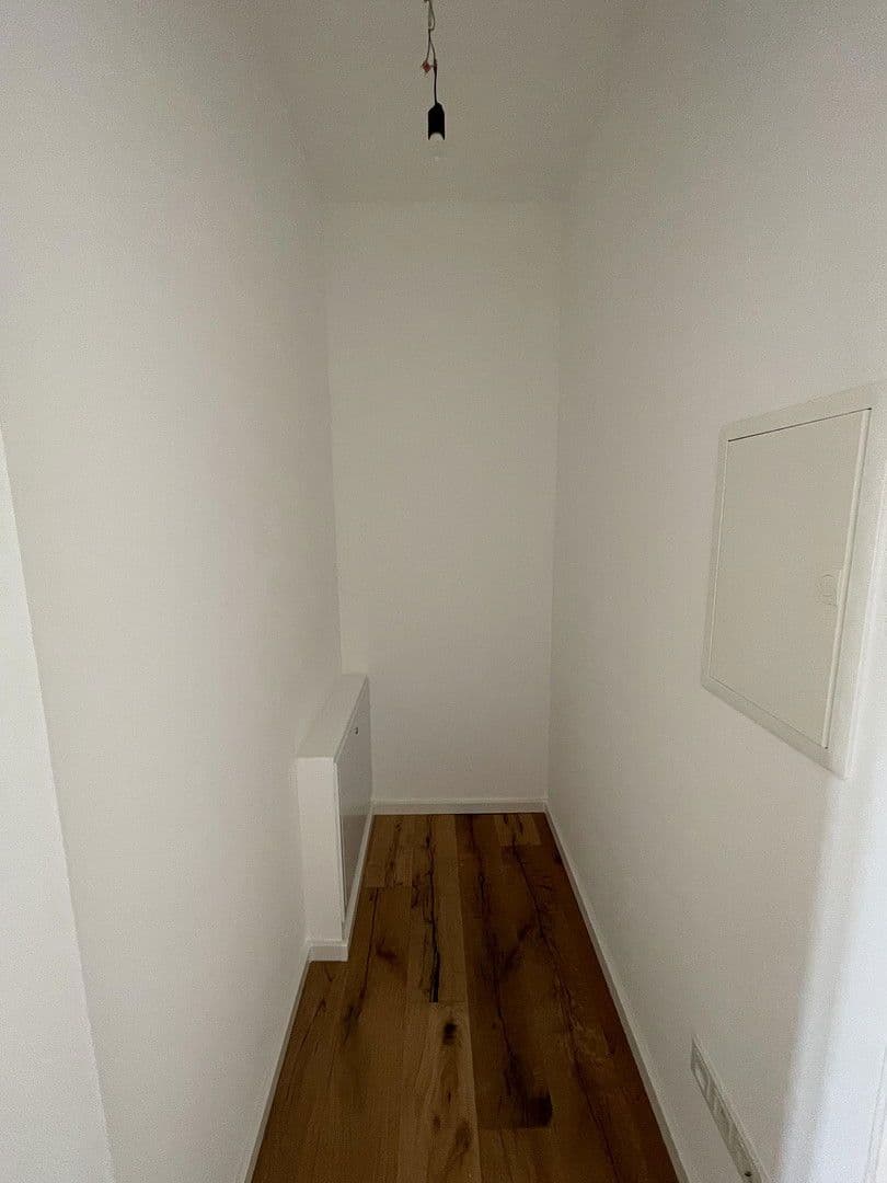 Prenájom bytu 2-izbový 75 m², Kirschblütenweg 11, Düsseldorf, Severné Porýnie - Westfálsko Prenájom bytu 2-izbový 75 m², Kirschblütenweg 11, Düsseldorf, Severné Porýnie - Westfálsko