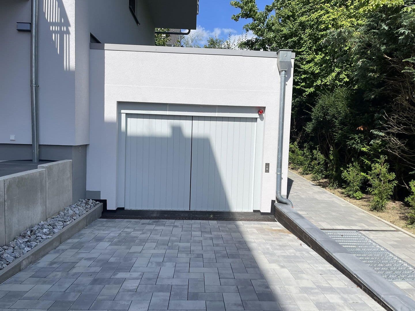 Prenájom bytu 2-izbový 75 m², Kirschblütenweg 11, Düsseldorf, Severné Porýnie - Westfálsko Prenájom bytu 2-izbový 75 m², Kirschblütenweg 11, Düsseldorf, Severné Porýnie - Westfálsko