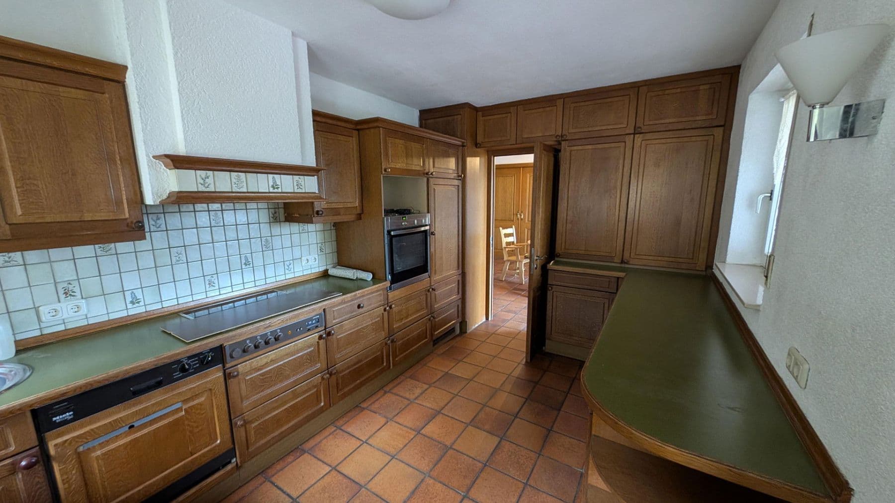 Prenájom bytu 3-izbový 120 m², Bürgermeister-Fröber-Weg 2, Kreuzwertheim, Bavorsko Prenájom bytu 3-izbový 120 m², Bürgermeister-Fröber-Weg 2, Kreuzwertheim, Bavorsko