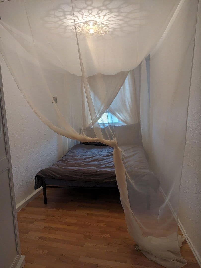 Prenájom bytu 3-izbový 103 m², Zschochernstraße 19, Gera, Durínsko Prenájom bytu 3-izbový 103 m², Zschochernstraße 19, Gera, Durínsko