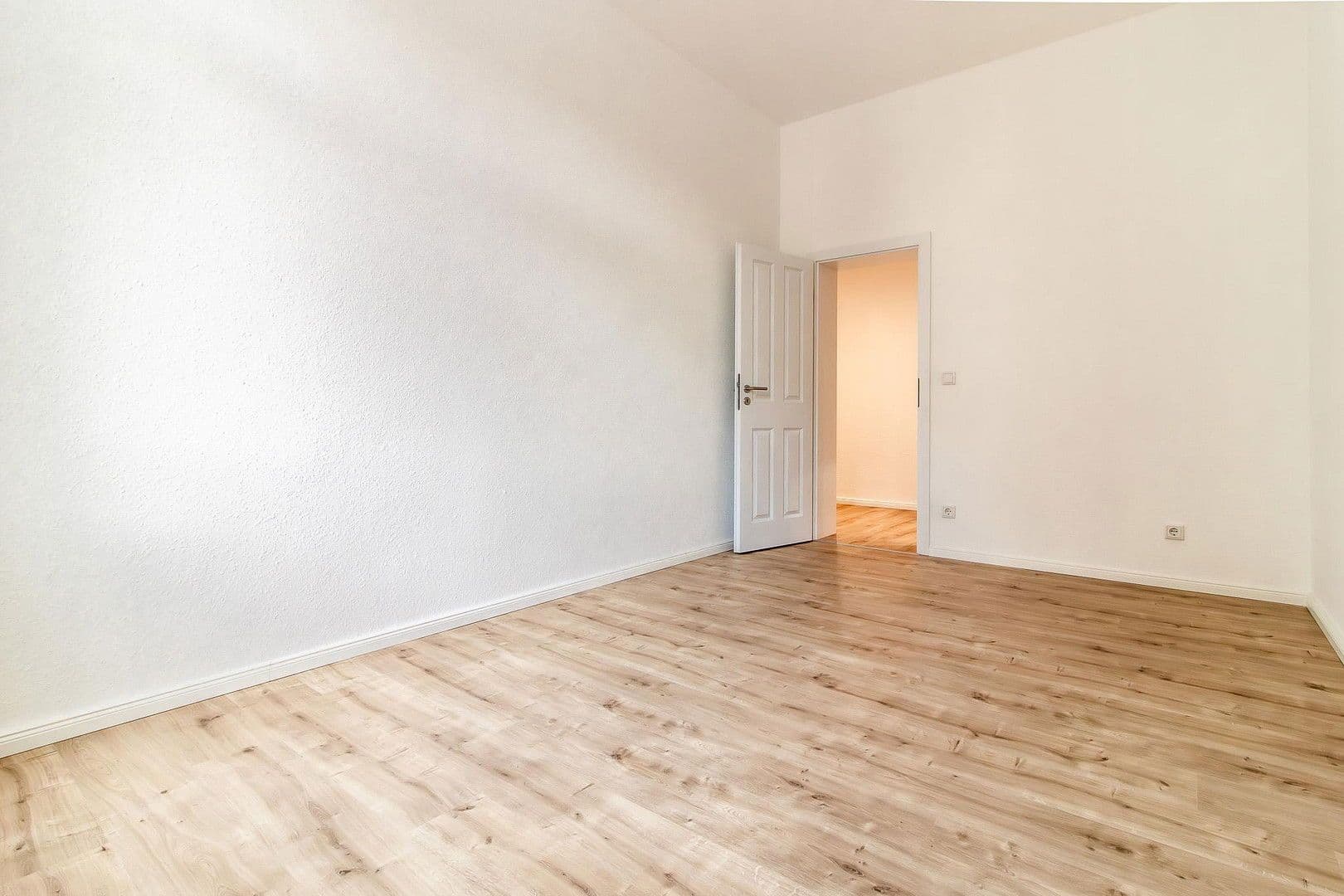 Predaj bytu 4-izbový 94 m², Chemnitz, Sasko Predaj bytu 4-izbový 94 m², Chemnitz, Sasko