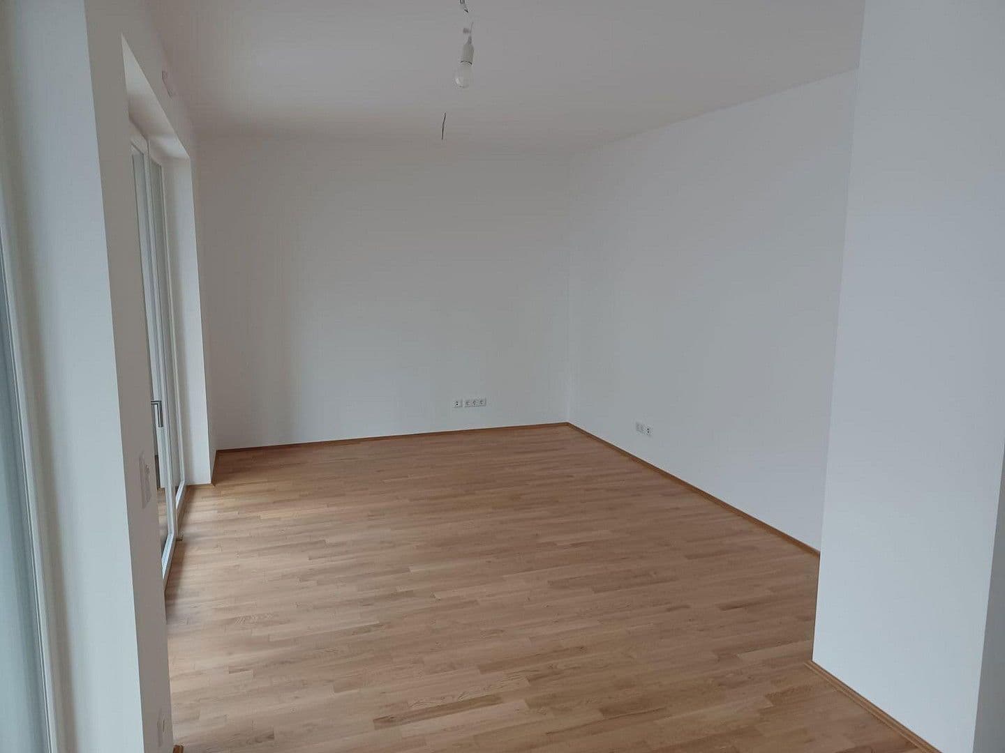 Prenájom bytu 2-izbový 60 m², Hönower Straße 5, Berlin, Berlín Prenájom bytu 2-izbový 60 m², Hönower Straße 5, Berlin, Berlín