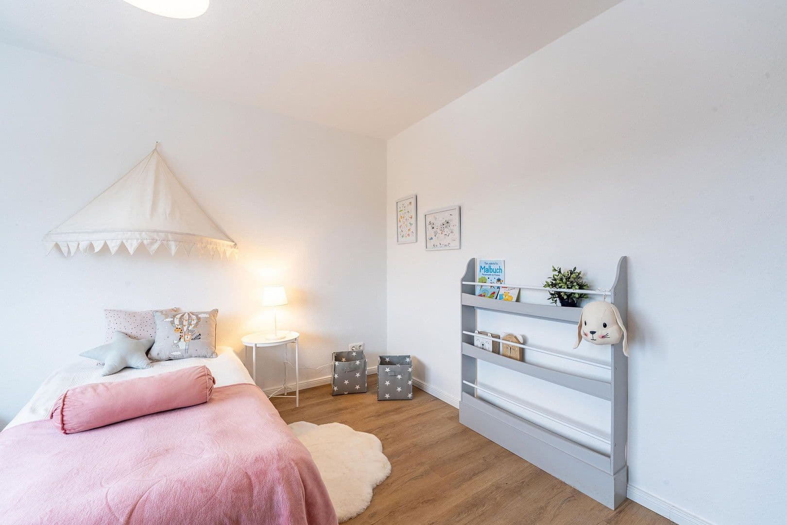 Predaj domu 123 m², pozemek 370 m², Kiel, Šlezvicko-Holštajnsko Predaj domu 123 m², pozemek 370 m², Kiel, Šlezvicko-Holštajnsko