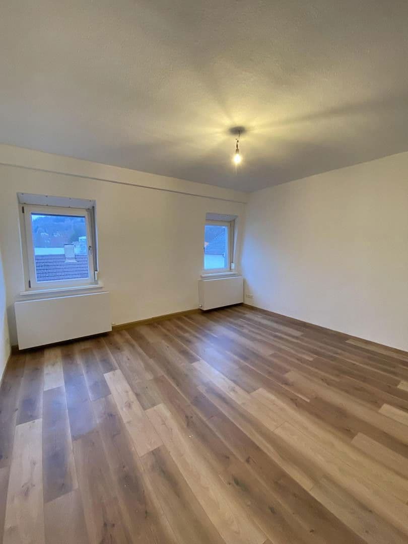 Prenájom bytu 3-izbový 80 m², Schöllbronner Straße, Ettlingen, Bádensko-Wurttembersko Prenájom bytu 3-izbový 80 m², Schöllbronner Straße, Ettlingen, Bádensko-Wurttembersko
