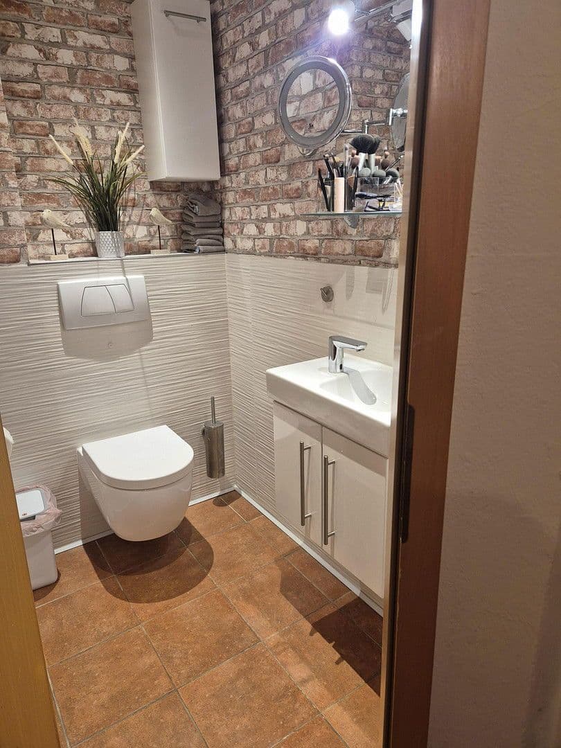 Predaj domu 181 m², pozemek 819 m², Schmiedestr.1, Twedt, Šlezvicko-Holštajnsko Predaj domu 181 m², pozemek 819 m², Schmiedestr.1, Twedt, Šlezvicko-Holštajnsko