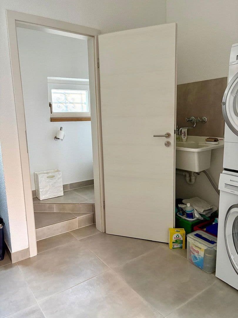 Predaj domu 130 m², pozemek 214 m², Hausener Str. 41/2, Weil der Stadt, Bádensko-Wurttembersko Predaj domu 130 m², pozemek 214 m², Hausener Str. 41/2, Weil der Stadt, Bádensko-Wurttembersko