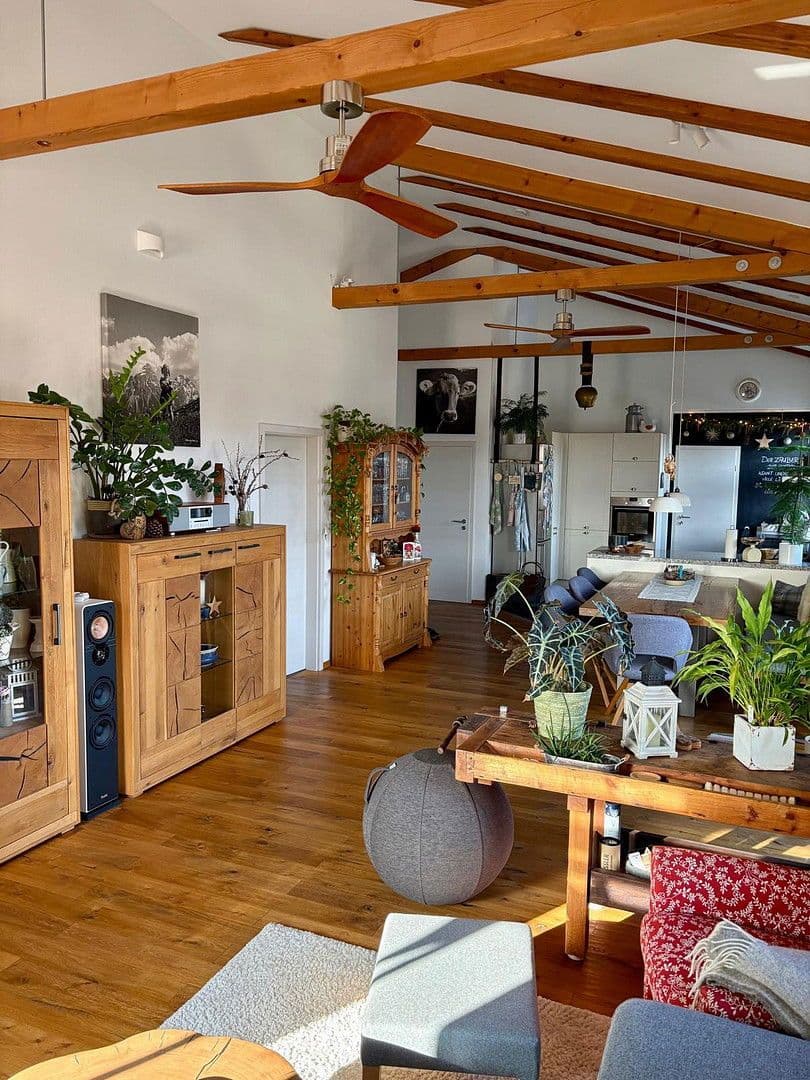 Predaj domu 130 m², pozemek 214 m², Hausener Str. 41/2, Weil der Stadt, Bádensko-Wurttembersko Predaj domu 130 m², pozemek 214 m², Hausener Str. 41/2, Weil der Stadt, Bádensko-Wurttembersko