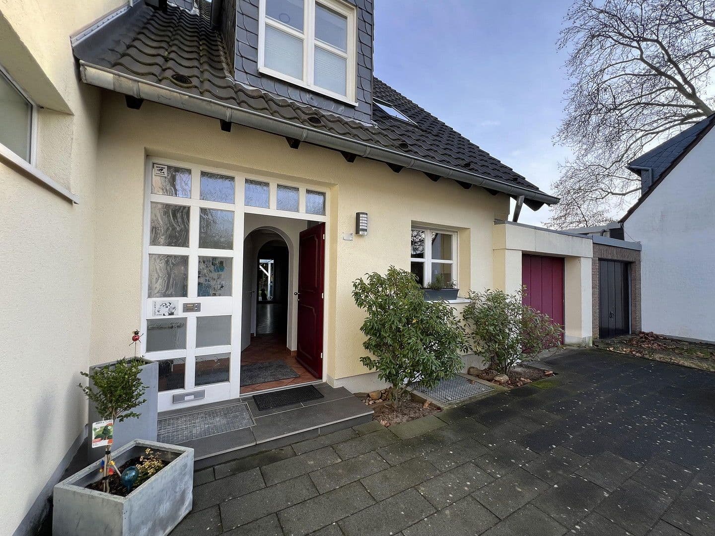 Predaj domu 127 m², pozemek 404 m², Neuss, Severné Porýnie - Westfálsko Predaj domu 127 m², pozemek 404 m², Neuss, Severné Porýnie - Westfálsko