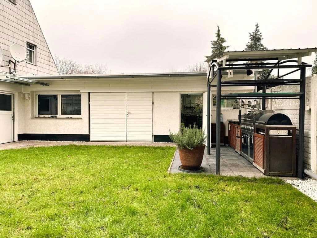 Predaj domu 222 m², pozemek 396 m², Berlin, Berlín Predaj domu 222 m², pozemek 396 m², Berlin, Berlín