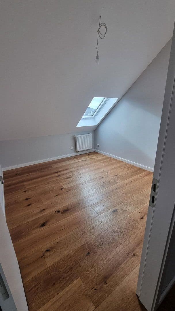 Prenájom bytu 3-izbový 86 m², Schlüchtern, Hesensko Prenájom bytu 3-izbový 86 m², Schlüchtern, Hesensko