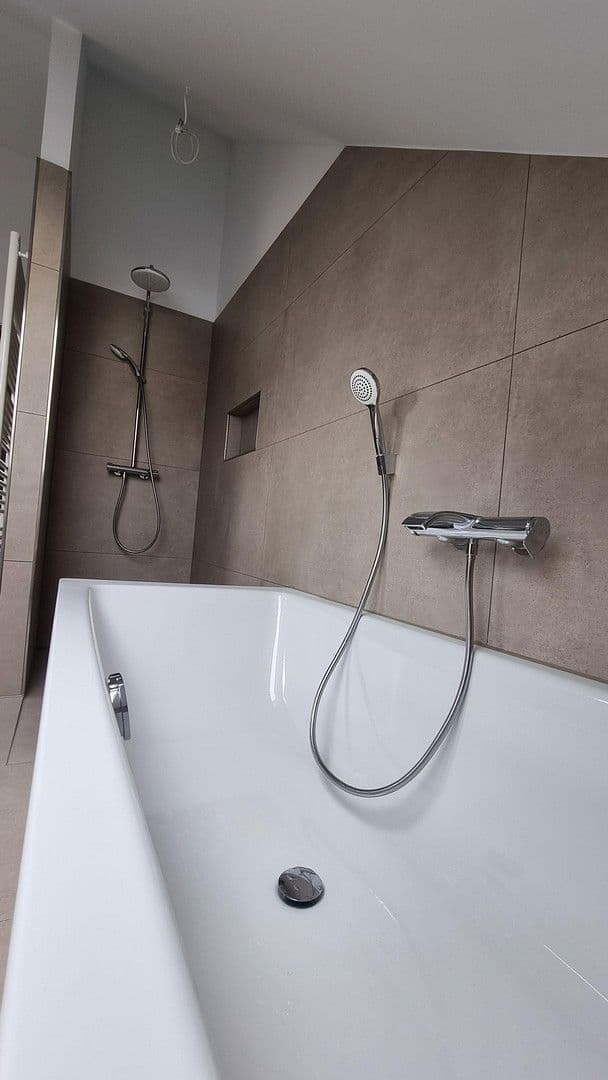 Prenájom bytu 3-izbový 86 m², Schlüchtern, Hesensko Prenájom bytu 3-izbový 86 m², Schlüchtern, Hesensko