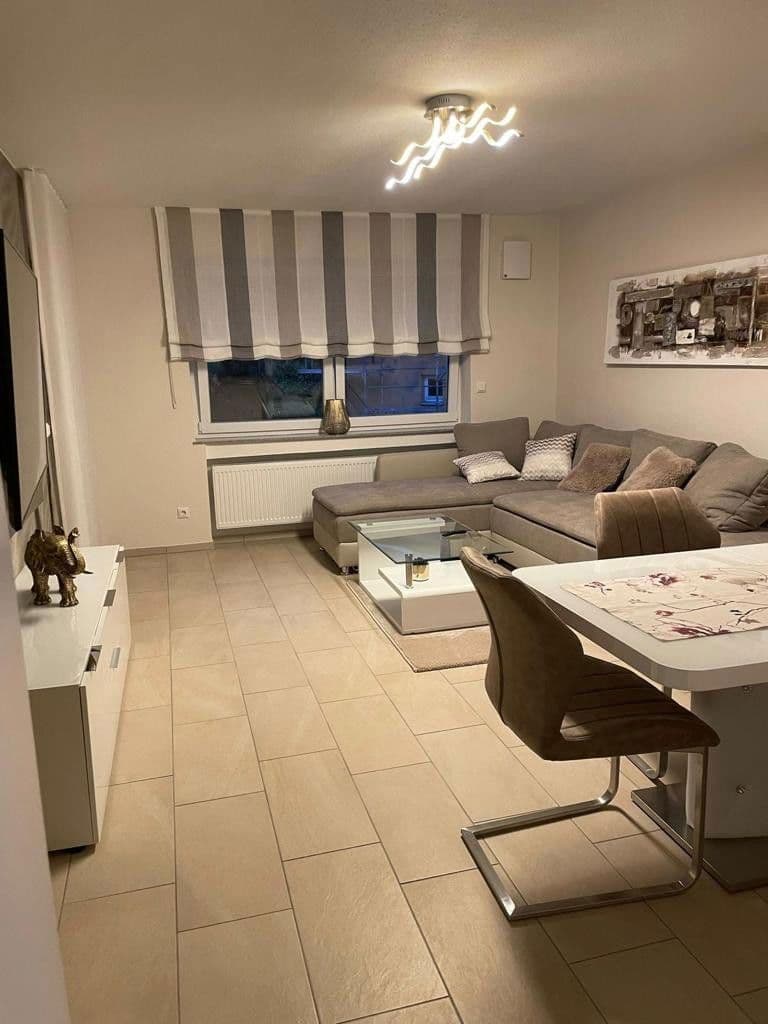 Prenájom bytu 2-izbový 60 m², Wiesenweg 14, Schwalbach am Taunus, Hesensko Prenájom bytu 2-izbový 60 m², Wiesenweg 14, Schwalbach am Taunus, Hesensko