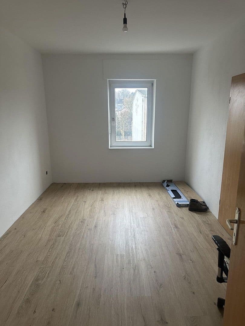 Prenájom bytu 4-izbový 104 m², Oststraße 16, Ransbach-Baumbach, Porýnie-Falcko Prenájom bytu 4-izbový 104 m², Oststraße 16, Ransbach-Baumbach, Porýnie-Falcko