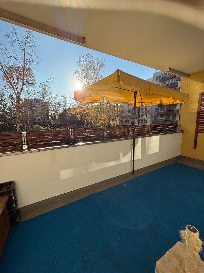 Prenájom bytu 2-izbový 69 m², Berlin, Berlín Prenájom bytu 2-izbový 69 m², Berlin, Berlín