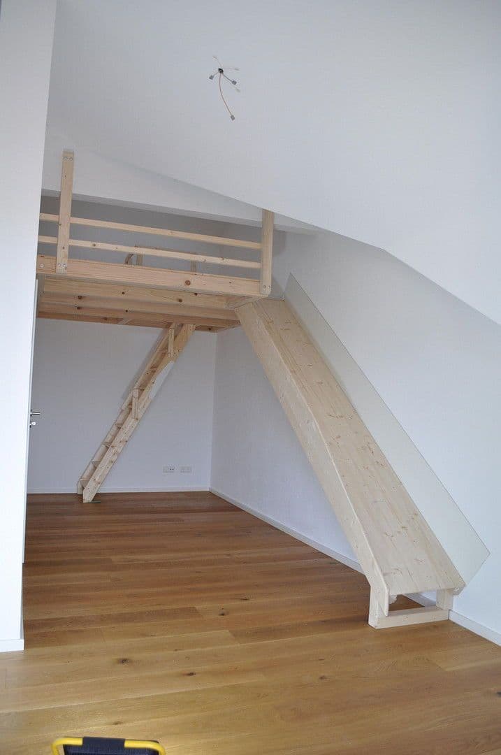 Prenájom bytu 4-izbový 120 m², Wehr, Bádensko-Wurttembersko Prenájom bytu 4-izbový 120 m², Wehr, Bádensko-Wurttembersko