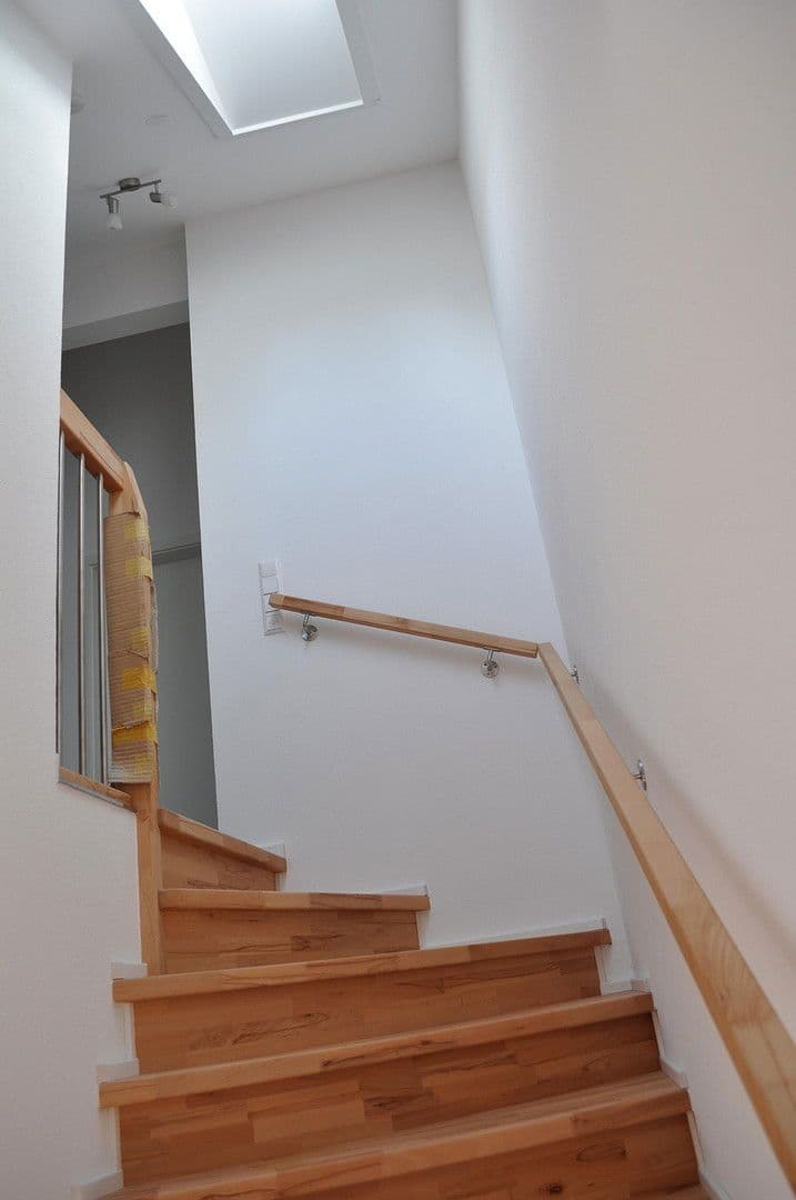 Prenájom bytu 4-izbový 120 m², Wehr, Bádensko-Wurttembersko Prenájom bytu 4-izbový 120 m², Wehr, Bádensko-Wurttembersko