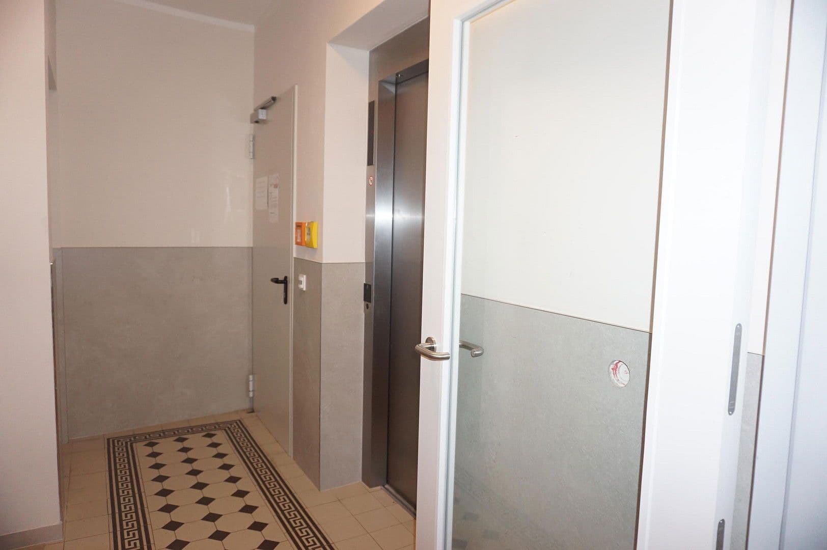 Predaj bytu 1-izbový 27 m², Charlottenburger Ufer 14, Berlin, Berlín Predaj bytu 1-izbový 27 m², Charlottenburger Ufer 14, Berlin, Berlín