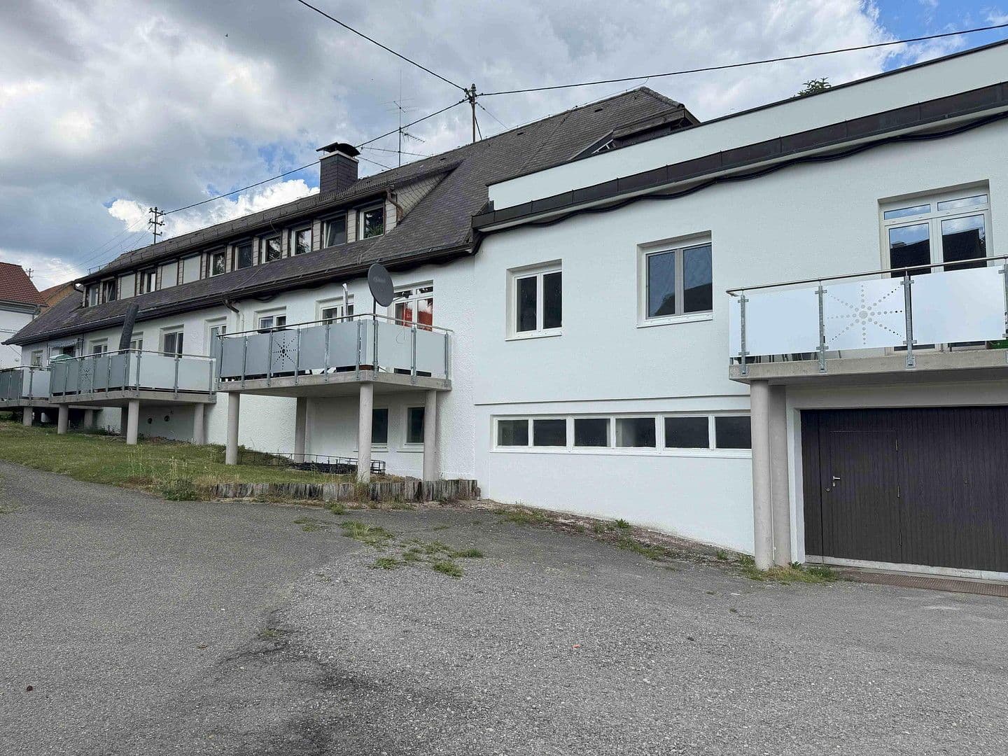 Predaj domu 625 m², pozemek 1.261 m², Löffingen, Bádensko-Wurttembersko Predaj domu 625 m², pozemek 1.261 m², Löffingen, Bádensko-Wurttembersko