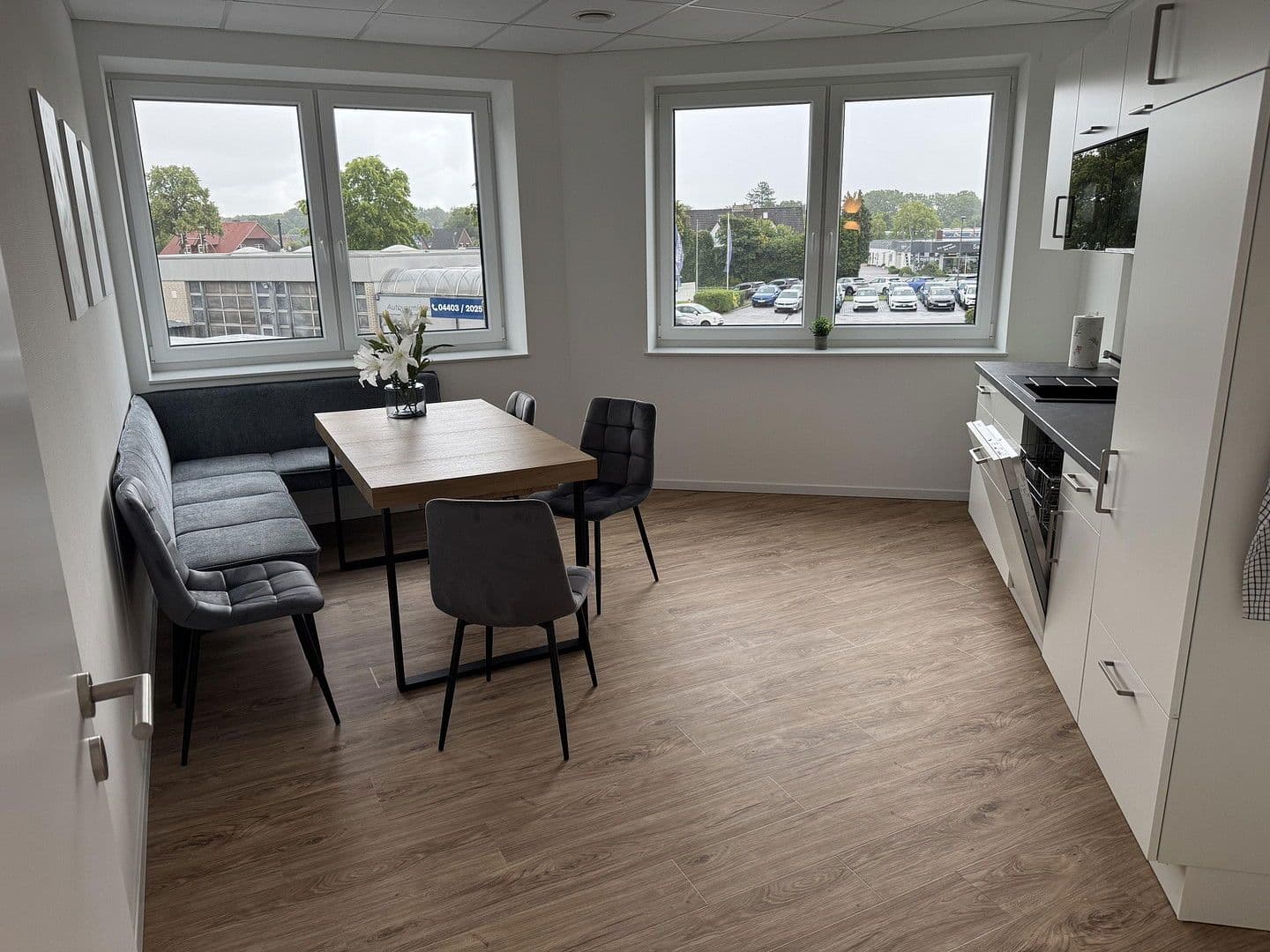 Prenájom kancelárie 27 m², Im Doorgrund 4a, Bad Zwischenahn, Dolné Sasko Prenájom kancelárie 27 m², Im Doorgrund 4a, Bad Zwischenahn, Dolné Sasko