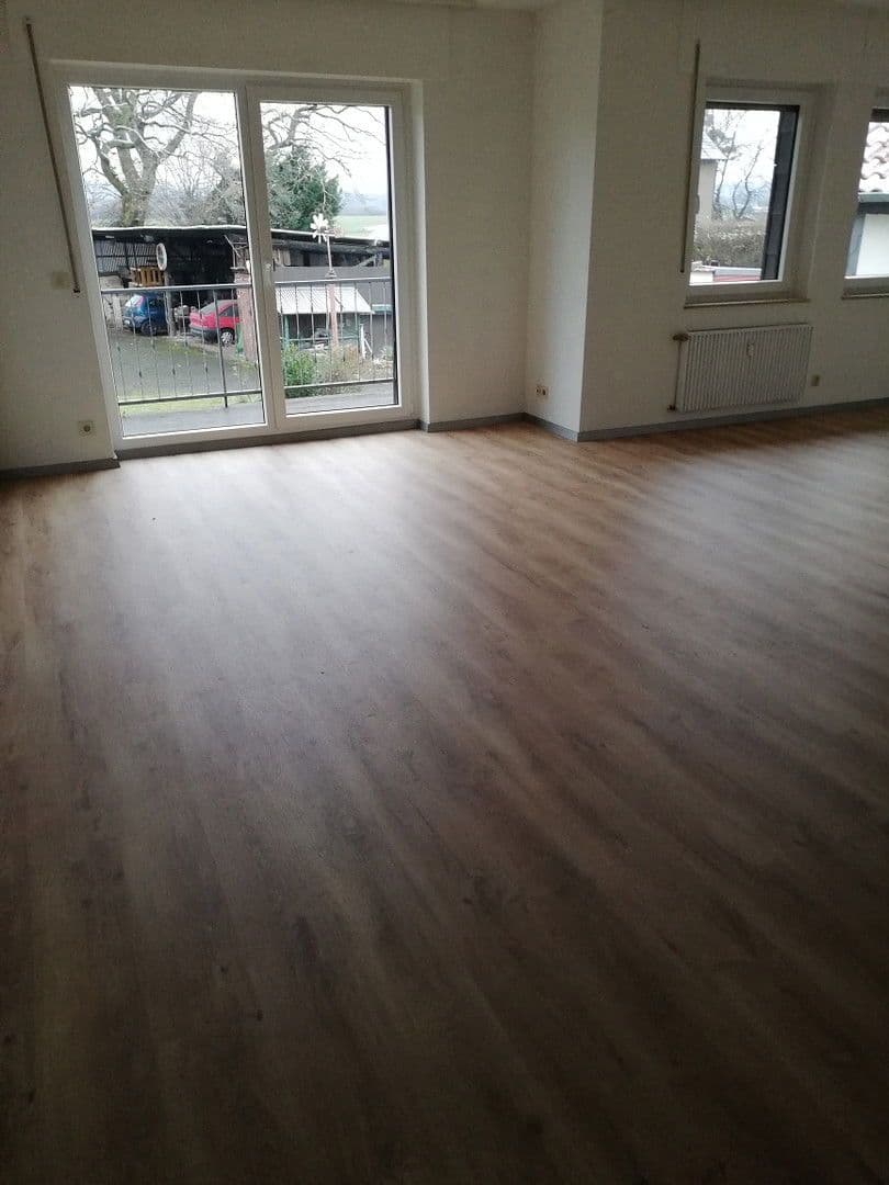 Prenájom bytu 3-izbový 82 m², Düren, Severné Porýnie - Westfálsko Prenájom bytu 3-izbový 82 m², Düren, Severné Porýnie - Westfálsko