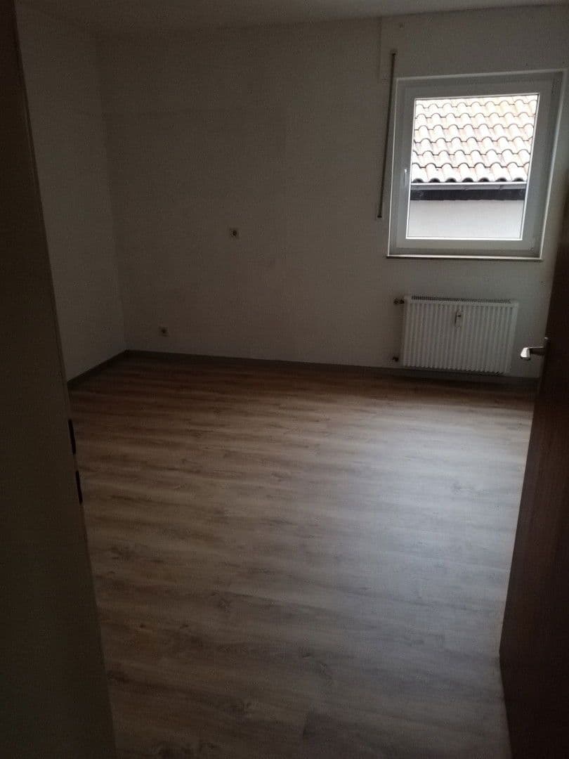 Prenájom bytu 3-izbový 82 m², Düren, Severné Porýnie - Westfálsko Prenájom bytu 3-izbový 82 m², Düren, Severné Porýnie - Westfálsko