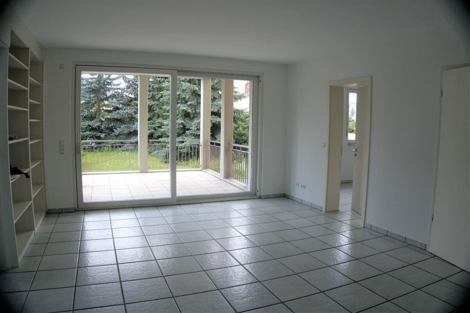 Prenájom bytu 4-izbový 125 m², Frankfurt/ Sindlingen, Hesensko Prenájom bytu 4-izbový 125 m², Frankfurt/ Sindlingen, Hesensko