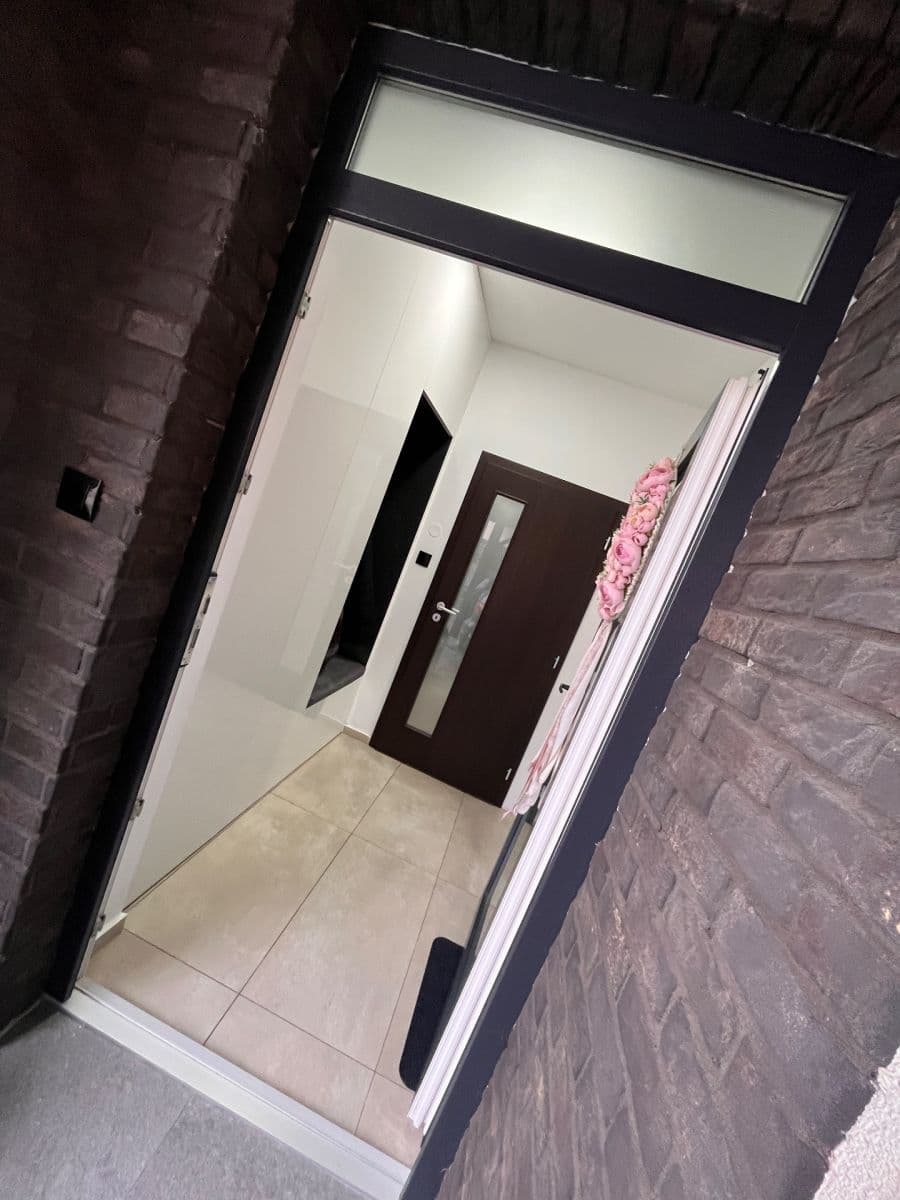 Predaj domu 140 m², pozemek 1.255 m², Orechová Potôň, Trnavský kraj Predaj domu 140 m², pozemek 1.255 m², Orechová Potôň, Trnavský kraj