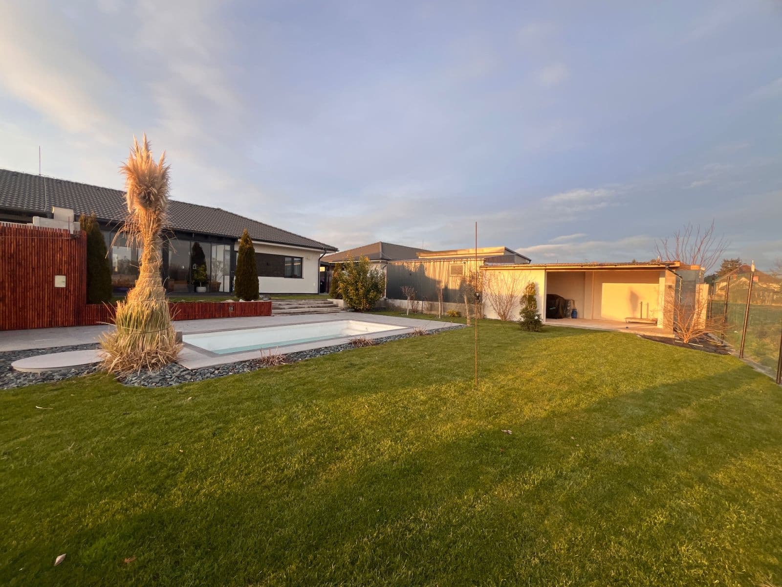 Predaj domu 140 m², pozemek 1.255 m², Orechová Potôň, Trnavský kraj Predaj domu 140 m², pozemek 1.255 m², Orechová Potôň, Trnavský kraj