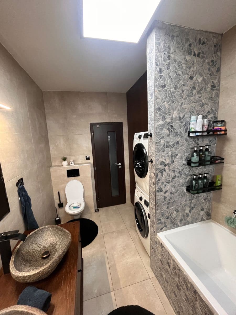 Predaj domu 140 m², pozemek 1.255 m², Orechová Potôň, Trnavský kraj Predaj domu 140 m², pozemek 1.255 m², Orechová Potôň, Trnavský kraj