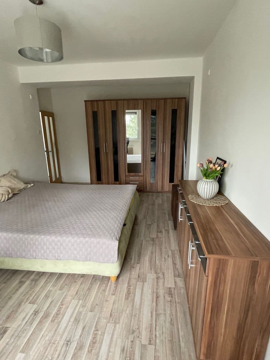 Prenájom bytu 2-izbový 58 m², Pospíšilova, Hradec Králové, Královéhradecký kraj Prenájom bytu 2-izbový 58 m², Pospíšilova, Hradec Králové, Královéhradecký kraj