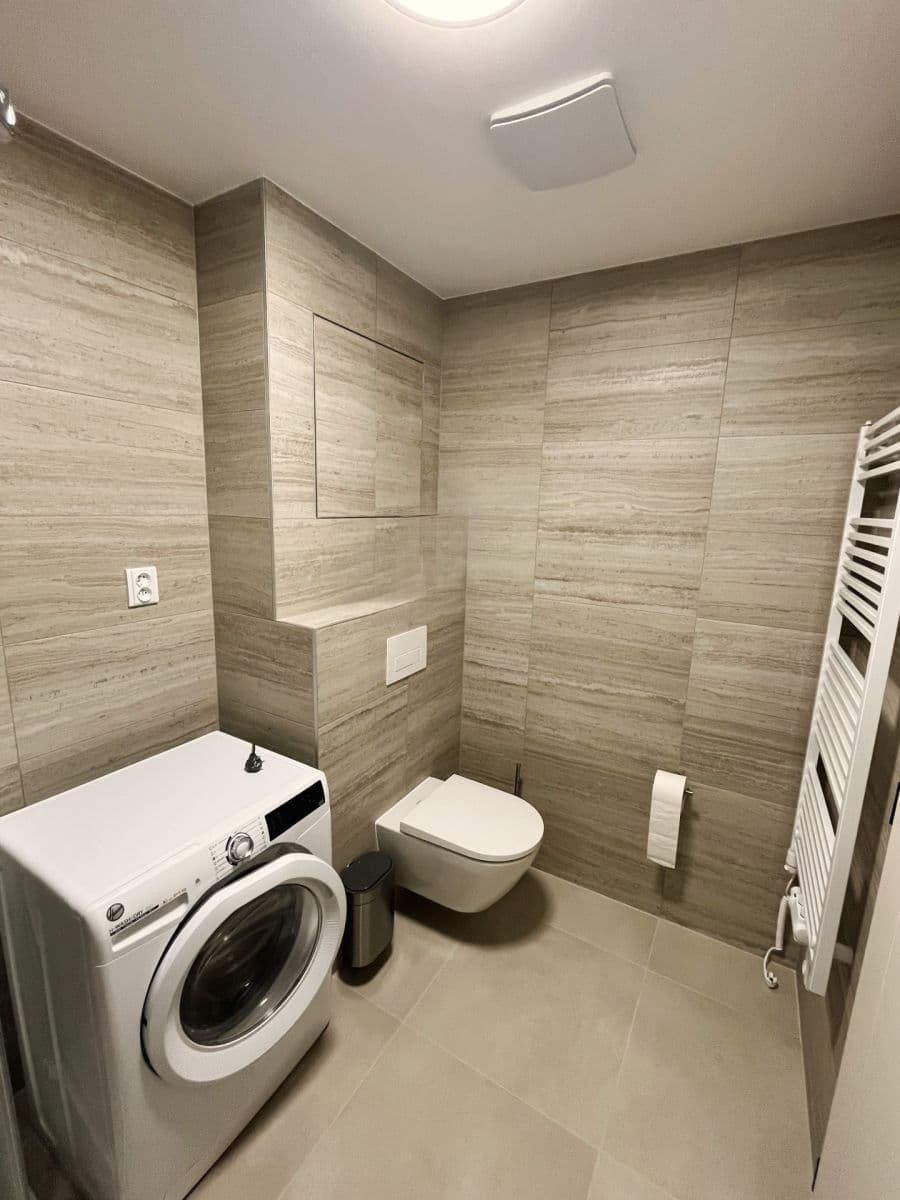 Prenájom bytu 1-izbový 39 m², třída Generála Píky, Brno, Jihomoravský kraj Prenájom bytu 1-izbový 39 m², třída Generála Píky, Brno, Jihomoravský kraj