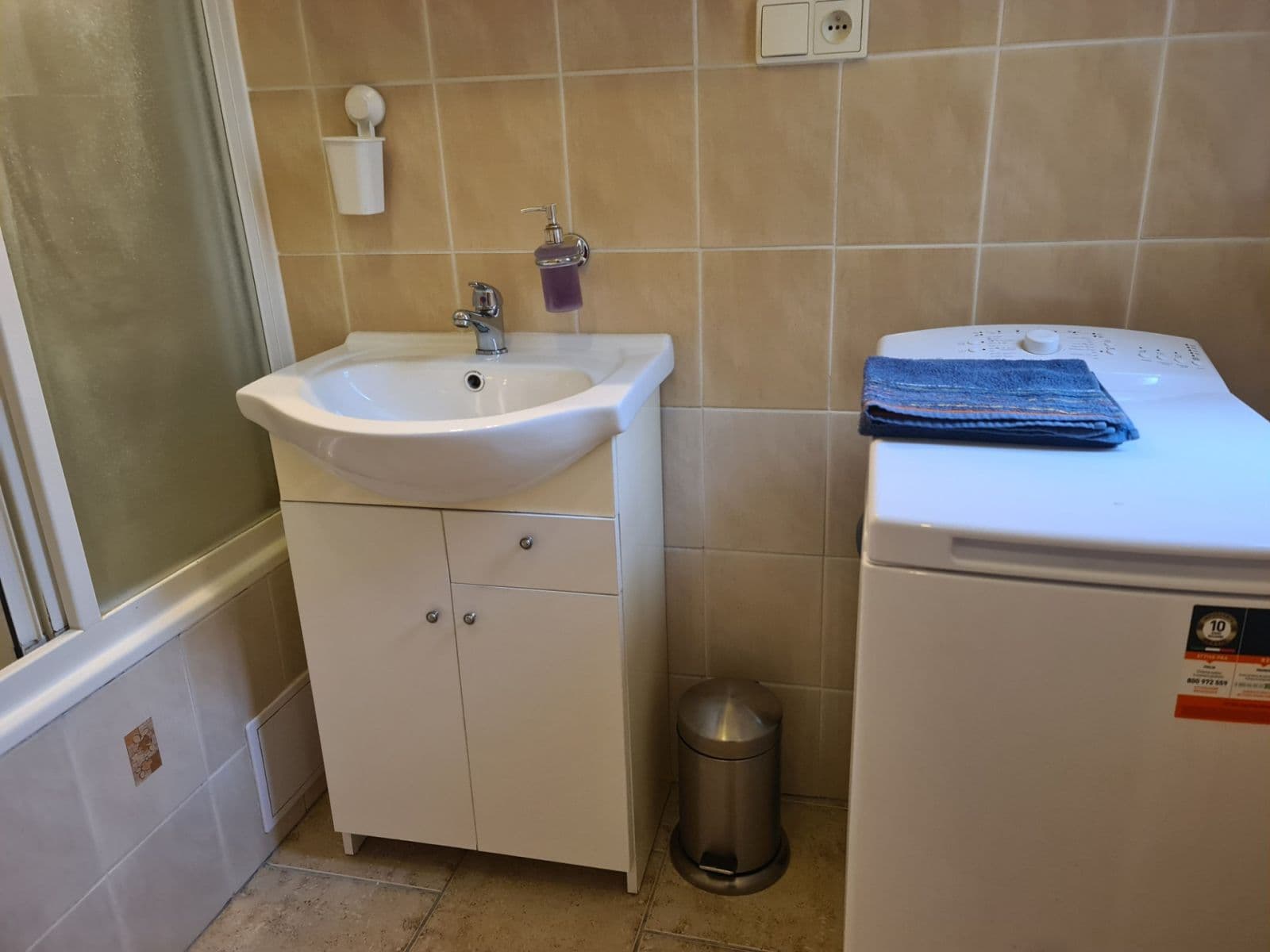 Prenájom bytu 4-izbový 85 m², Varšavská, Praha, Praha Prenájom bytu 4-izbový 85 m², Varšavská, Praha, Praha