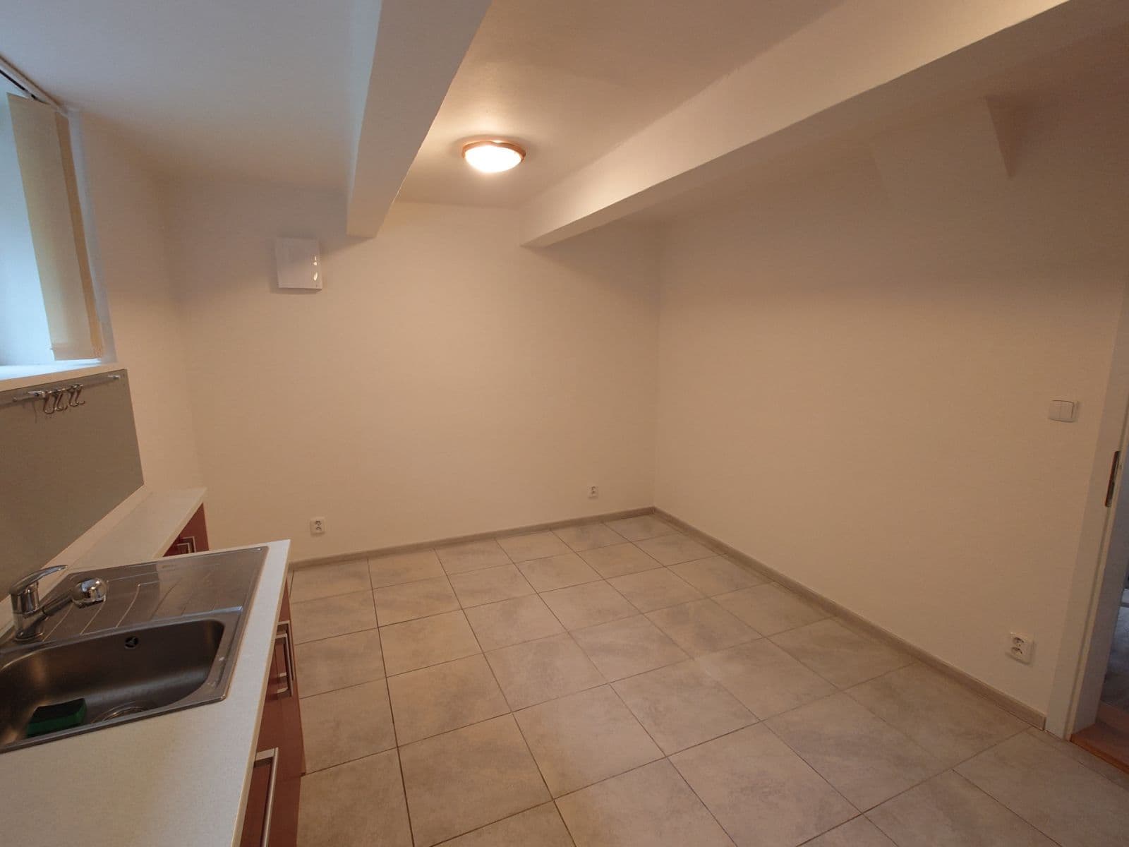 Prenájom bytu 2-izbový 50 m², Franty Kocourka, Praha, Praha Prenájom bytu 2-izbový 50 m², Franty Kocourka, Praha, Praha