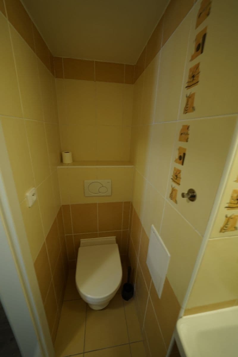 Prenájom bytu 2-izbový 50 m², Franty Kocourka, Praha, Praha Prenájom bytu 2-izbový 50 m², Franty Kocourka, Praha, Praha