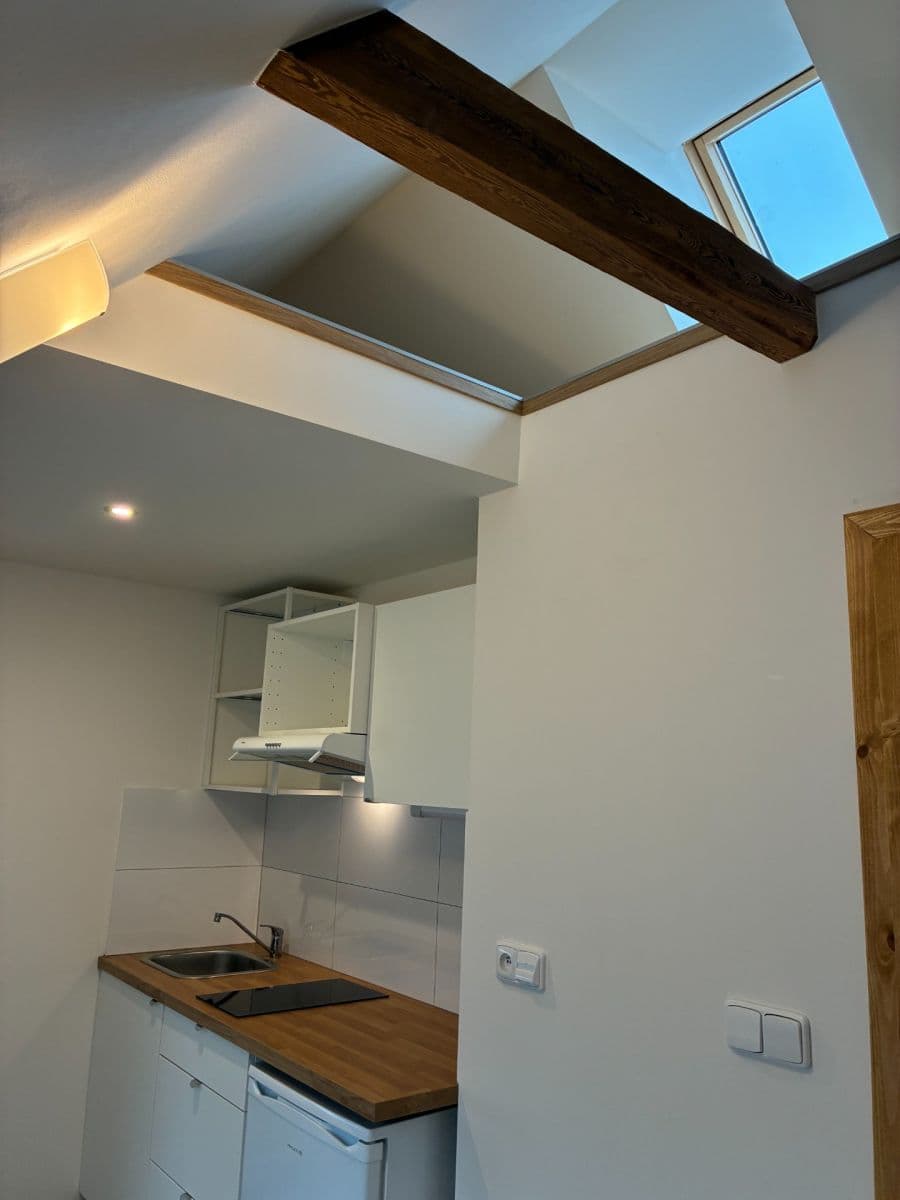 Prenájom bytu 1-izbový 32 m², Za Mlýnem, Hostivice, Středočeský kraj Prenájom bytu 1-izbový 32 m², Za Mlýnem, Hostivice, Středočeský kraj