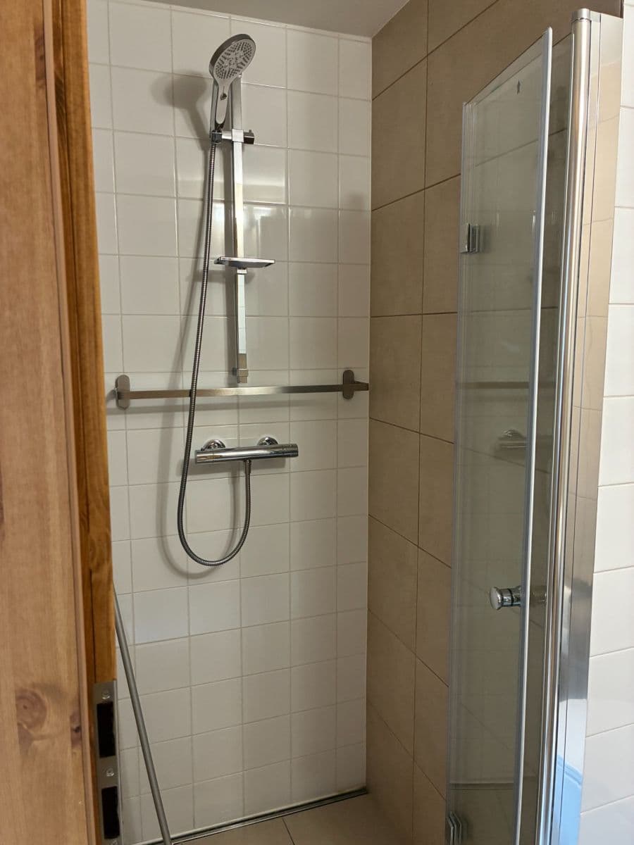 Prenájom bytu 1-izbový 32 m², Za Mlýnem, Hostivice, Středočeský kraj Prenájom bytu 1-izbový 32 m², Za Mlýnem, Hostivice, Středočeský kraj