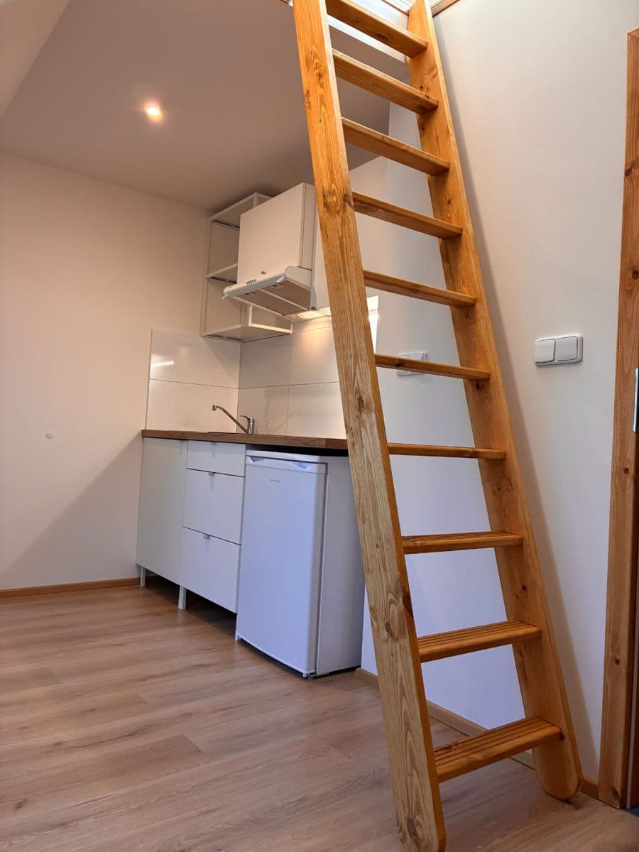 Prenájom bytu 1-izbový 32 m², Za Mlýnem, Hostivice, Středočeský kraj Prenájom bytu 1-izbový 32 m², Za Mlýnem, Hostivice, Středočeský kraj